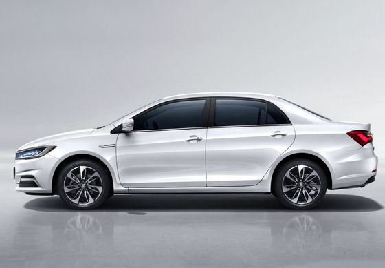 4 drzwi 5 miejsc BYD EV Samochody Byd Qin Ev 400-450KM Komfortowa jazda