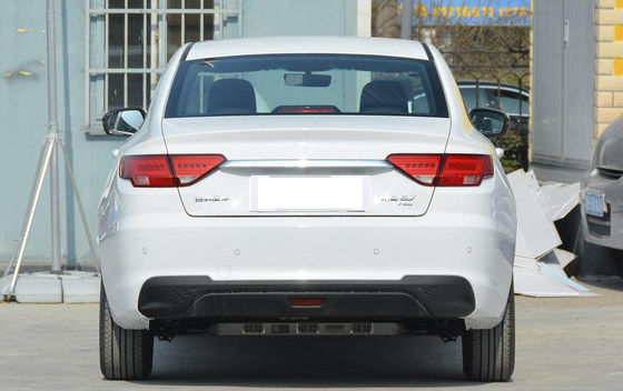 Kompaktowy samochód elektryczny Dihao Geely 421KM 4 drzwi 5 miejsc Szybkie ładowanie