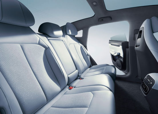 C01 Leap Motors Samochód elektryczny 525-717KM 4 drzwi 5 miejsc 0,67 H Szybkie ładowanie