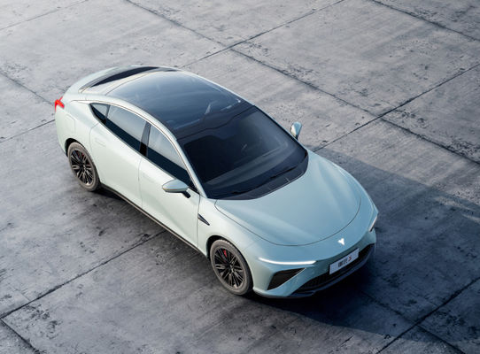 650-715KM Nezha Automobile Nezha S Średni duży pojazd elektryczny