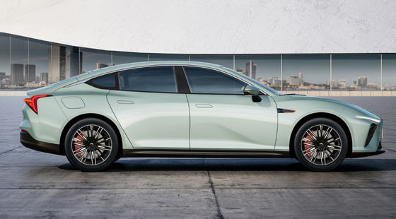 650-715KM Nezha Automobile Nezha S Średni duży pojazd elektryczny