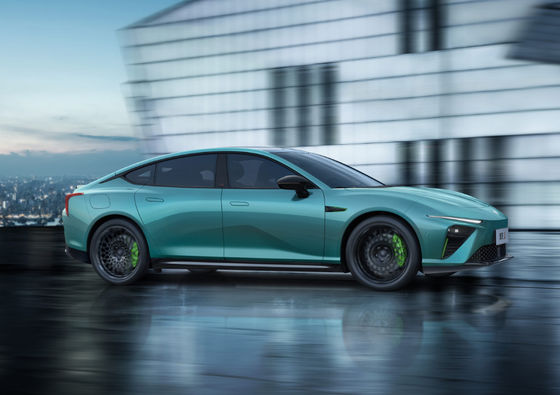 650-715KM Nezha Automobile Nezha S Średni duży pojazd elektryczny