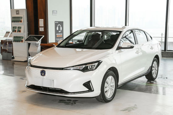 Changan Eado EV460 365-405KM Changan EV 5 drzwi 5 miejsc Kompaktowy samochód Sedan