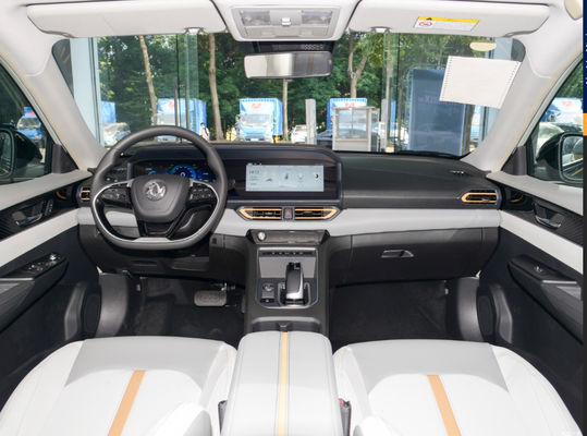 400KM Dongfeng Fengshen E70 Czysty elektryczny samochód kompaktowy 4 drzwi 5 miejsc