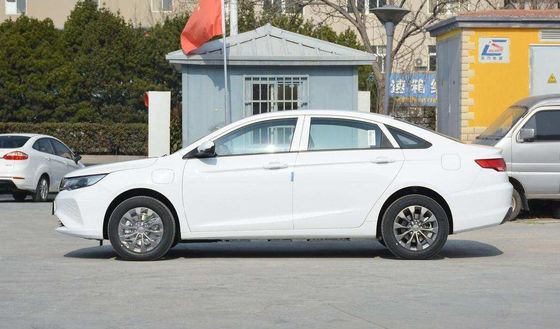 Samochód elektryczny Dihao Ev Geely Sedan 421KM 4 drzwi 5 miejsc 0,5 godziny Szybkie ładowanie