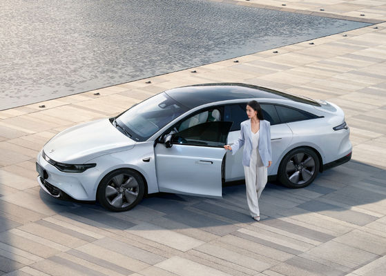 Leap Motor C01 Pure Electric Cars Mid Large 525-717KM 4 drzwi 5 miejsc