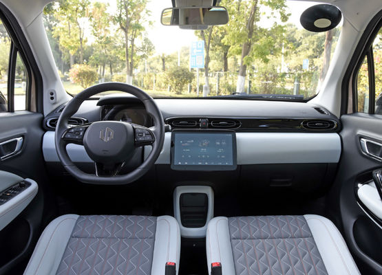 Leap Motor T03 Sedan Electric Car 403KM 0,6H Szybkie ładowanie 3,5H Wolne ładowanie