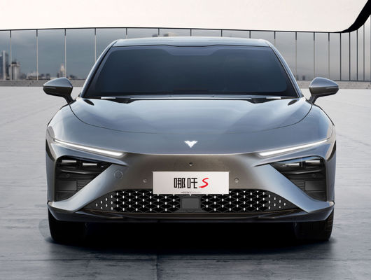 650-715KM Nezha Automobile Hozon NETA S Pojazd elektryczny 4 drzwi 5 miejsc