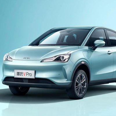 301-401KM Nezha Automobile NETA V Pro Hozon 5 drzwi 5 miejsc
