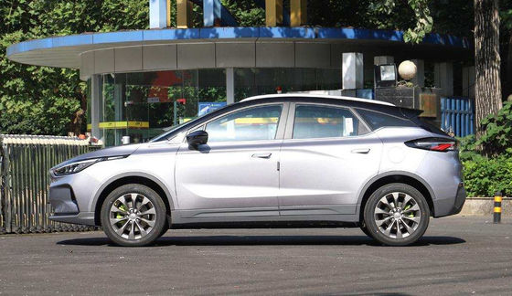 Geometria C Suv Electric Car 400-550KM Kompaktowy z 5 drzwiami i 5 miejscami