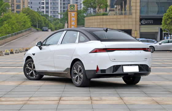 XiaoPeng P5 2022 450-550KM Kompaktowe samochody elektryczne 4 drzwi 5 miejsc