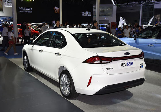 JAC IEVA50 Jianghuai 2020-2021 Auto pojazd elektryczny 350-402KM 4 drzwi 5 miejsc