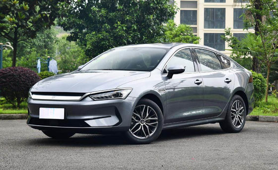 400-600KM Kompaktowy Byd Qin Plus Ev 4 drzwi 5 miejsc Wysoka wydajność