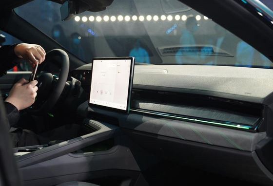Zeekr 001 Silver 2023 Pure Ev Cars 546-1032KM Daleki zasięg Wysoka wydajność